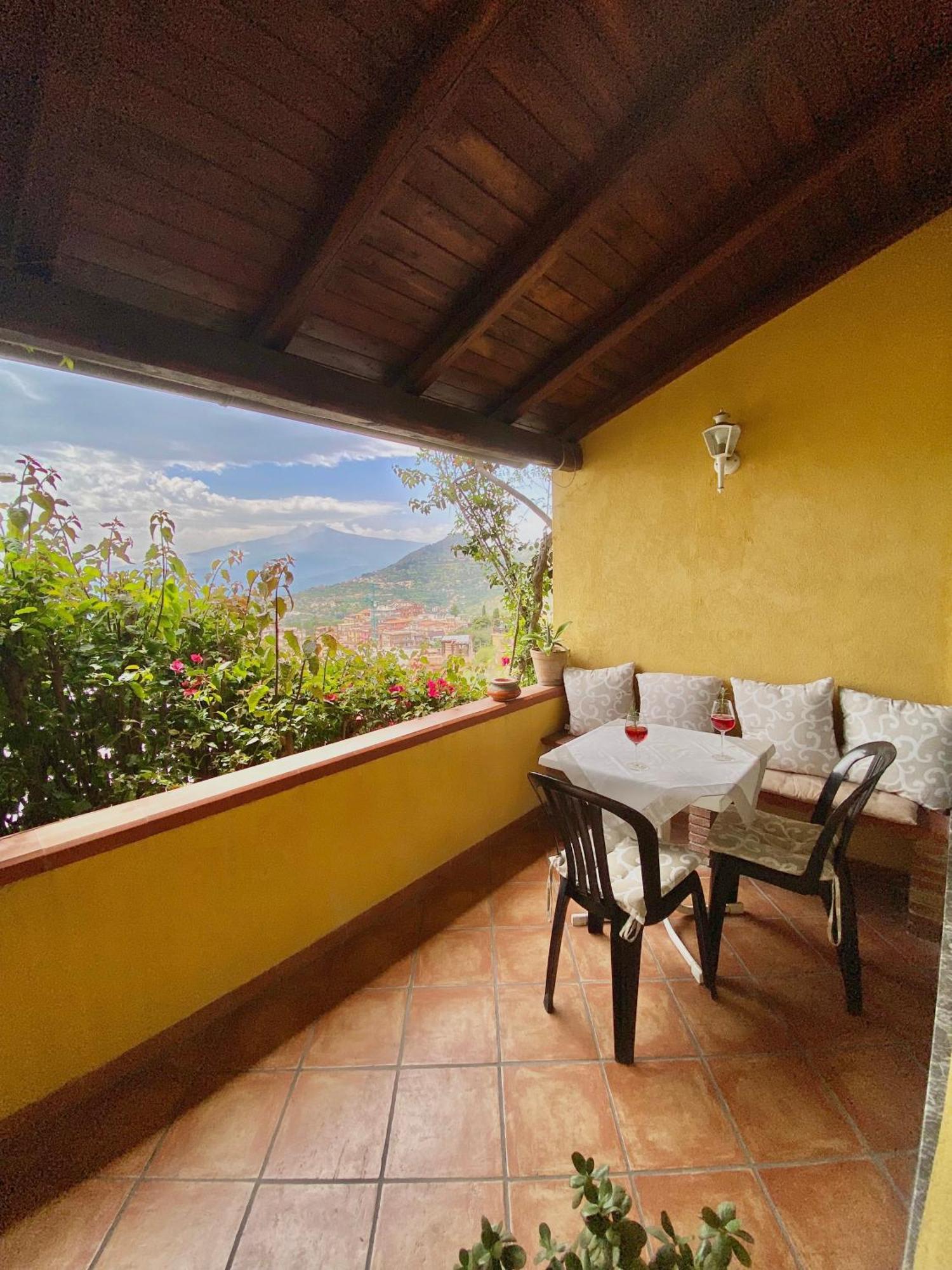 Bellavista Apartments Taormina Bagian luar foto